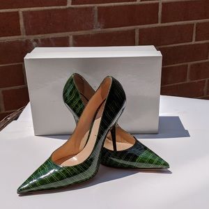 Casadei green leather embossed pump